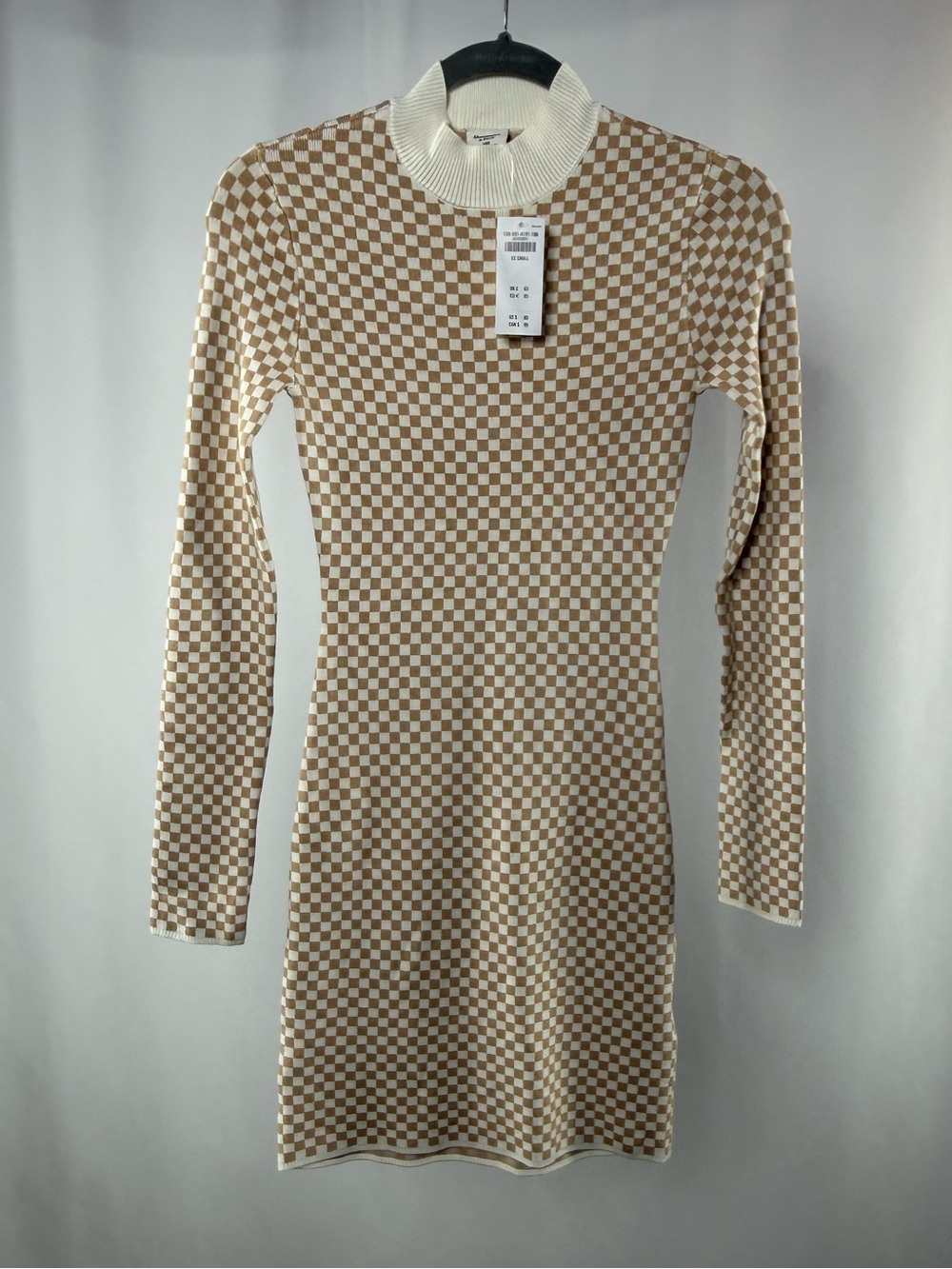 NWT Abercrombie & Fitch Long Sleeve Checkerboard Sweater Dress in Light Brown - Picture 2 of 6